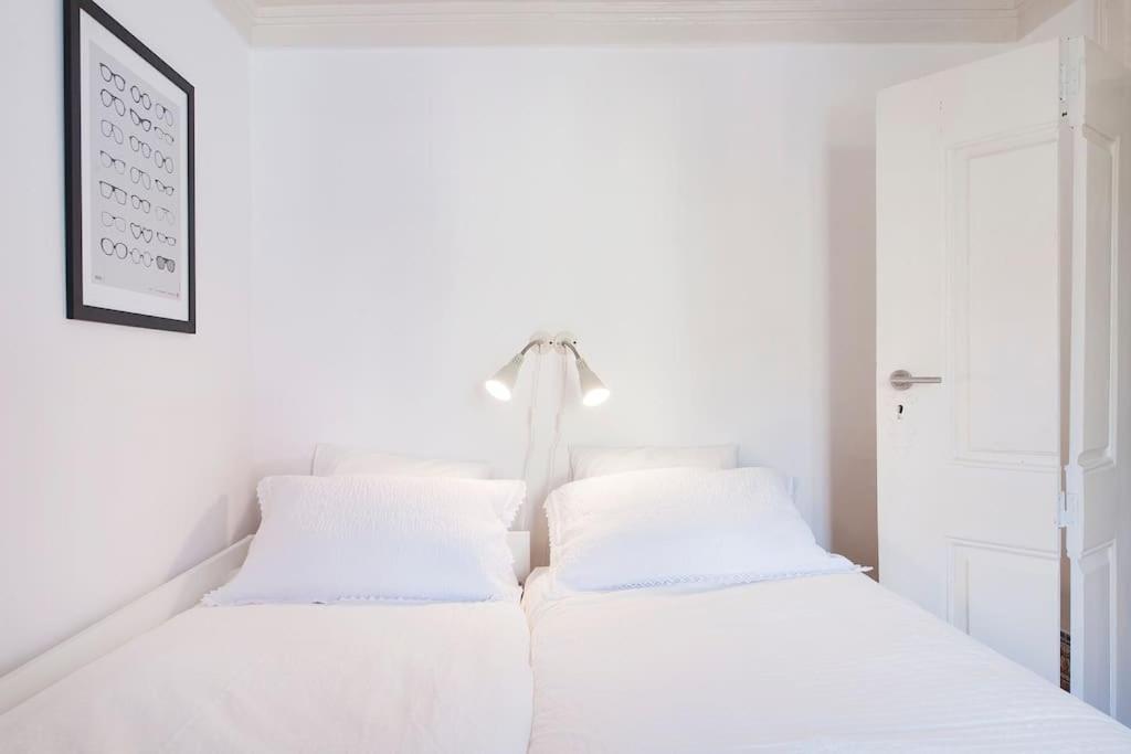 Charming 2 Bedroom Apartment Avenida Da Liberdade Lisboa Exteriör bild