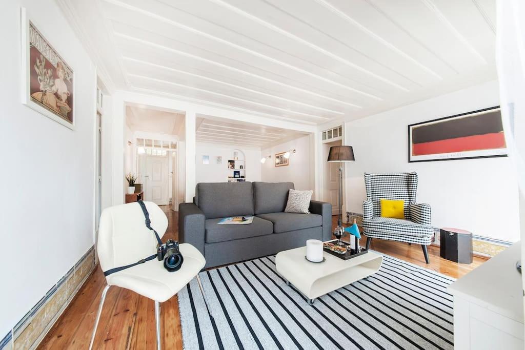 Charming 2 Bedroom Apartment Avenida Da Liberdade Lisboa Exteriör bild